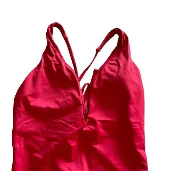 Andie Swim Bali One Piece
Cherry Red Deep Plunge Padded Swimming Suit MT # 1440 - Picture 3 of 11